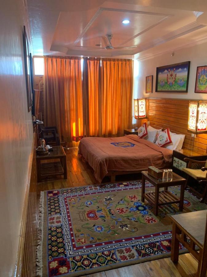 Auspiscious Him View Hotel 맥그로드 간즈 외부 사진
